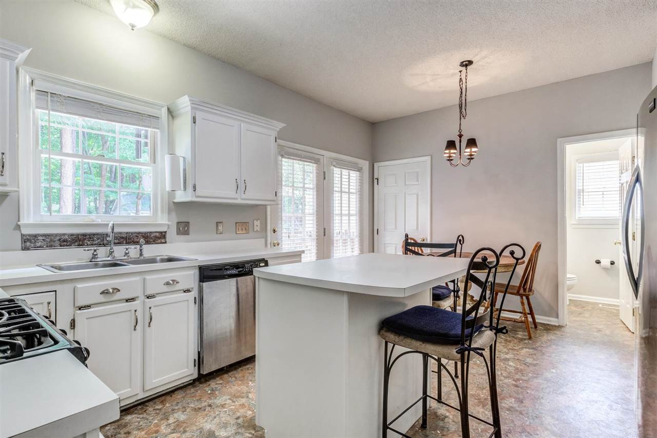 5509 Bridford Place Raleigh, NC 27613 - Photo 11 of 30 Photo 11