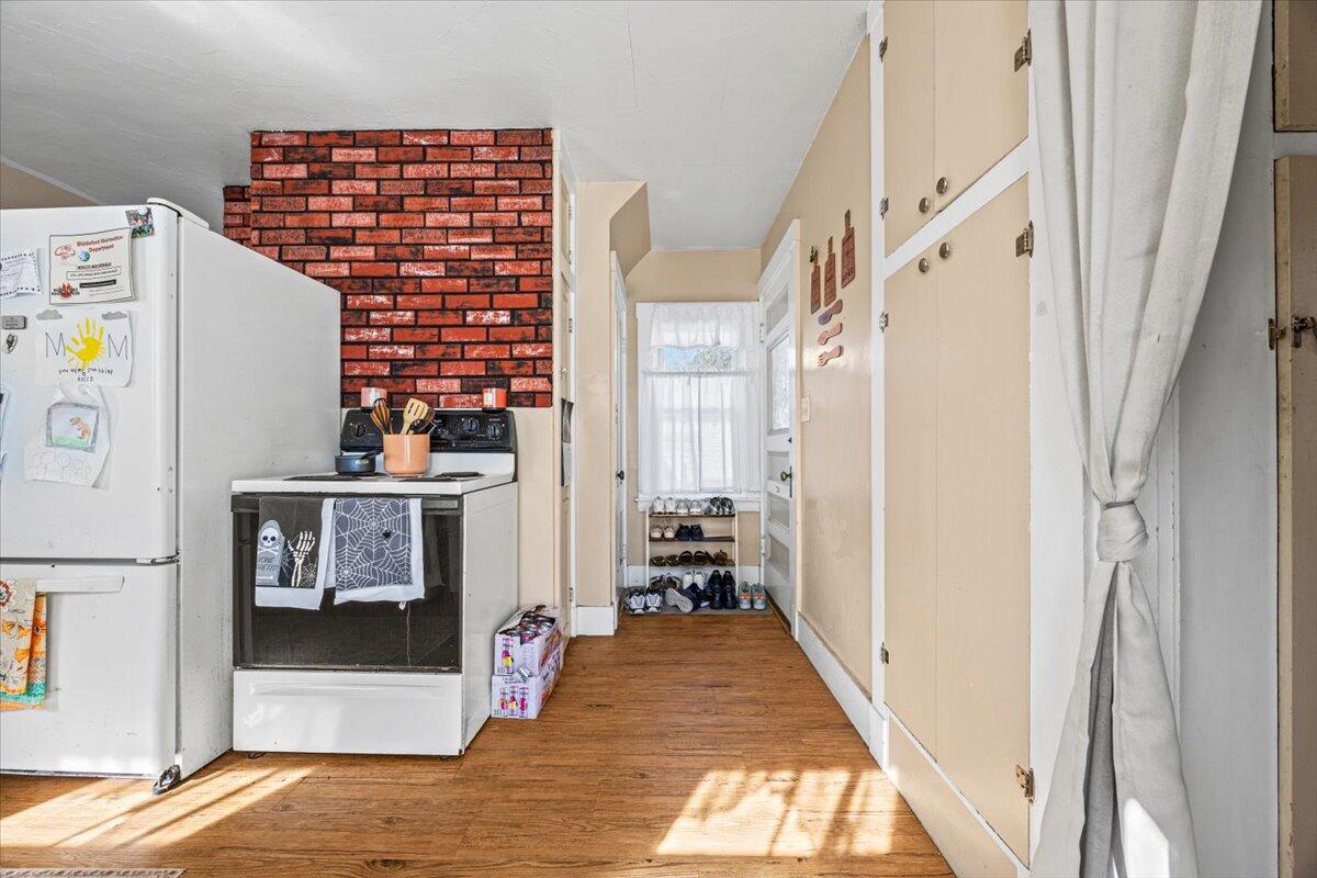 37 West Street Biddeford, ME 04005 - Photo 12 of 27 12