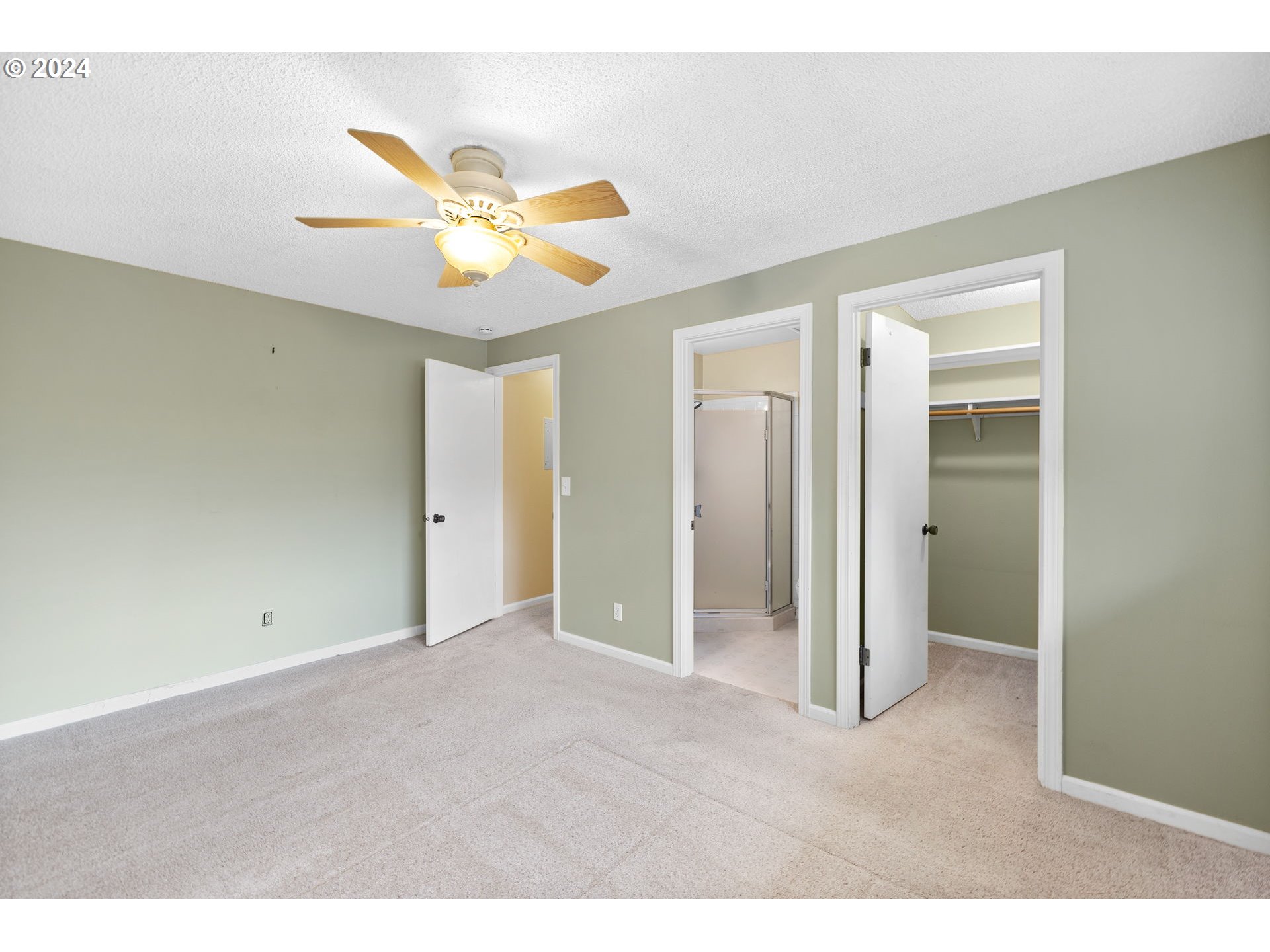 12871 Southeast Stark Street, Unit A16 Portland, OR 97233 - Photo 11 of 20 a view of an empty room