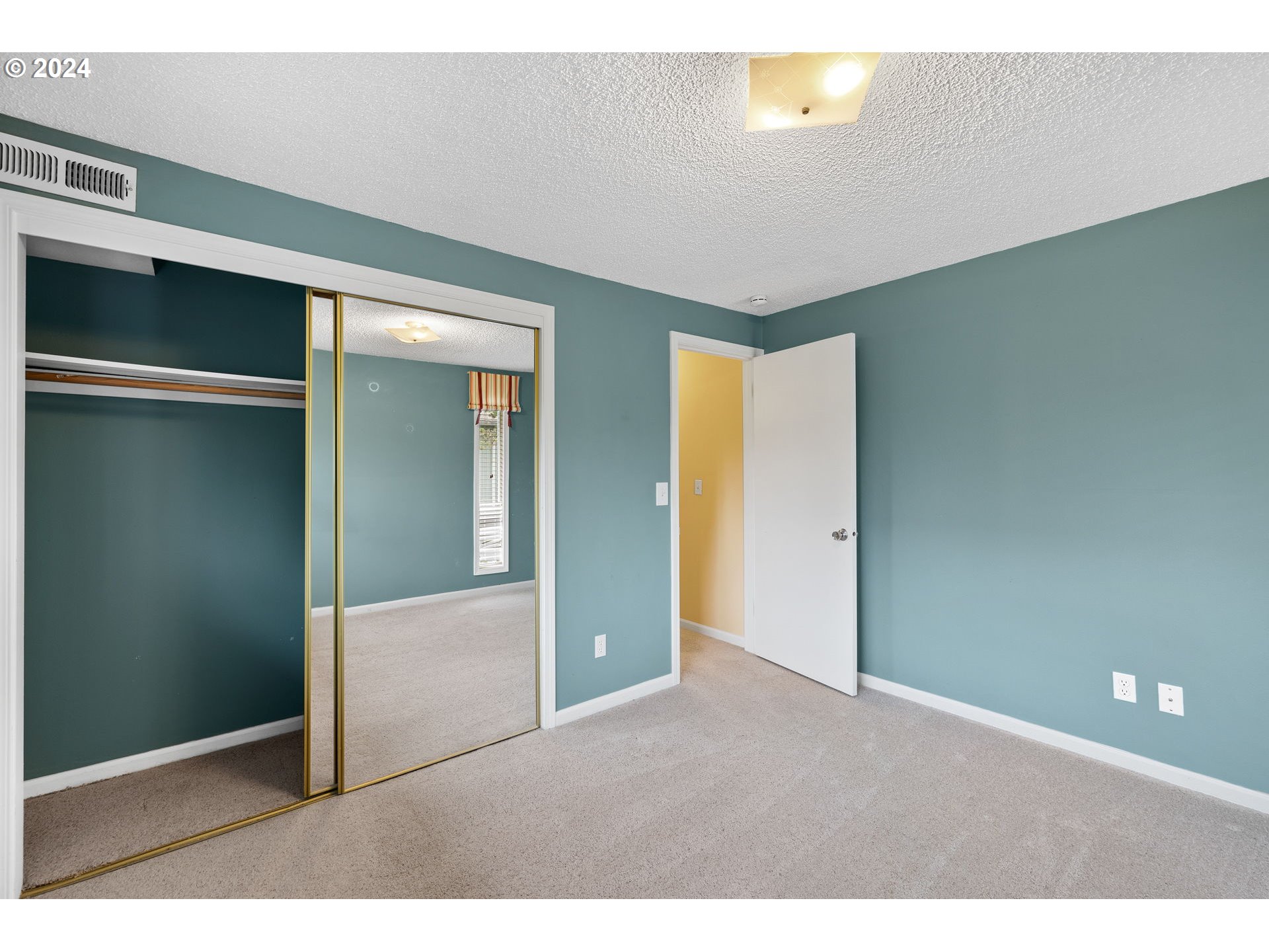 12871 Southeast Stark Street, Unit A16 Portland, OR 97233 - Photo 15 of 20 view of empty room