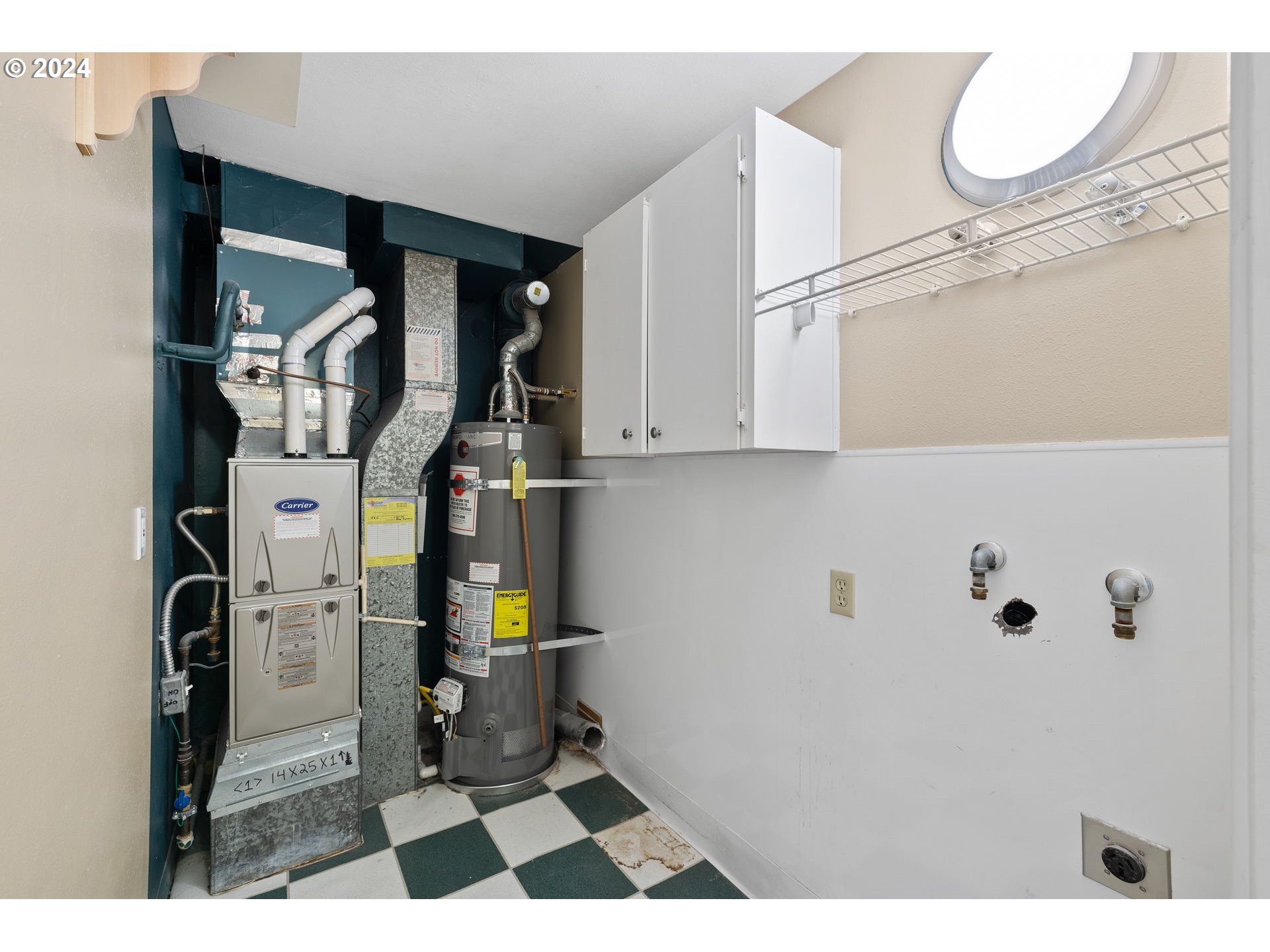 12871 Southeast Stark Street, Unit A16 Portland, OR 97233 - Photo 17 of 20 a view of entryway with a front door