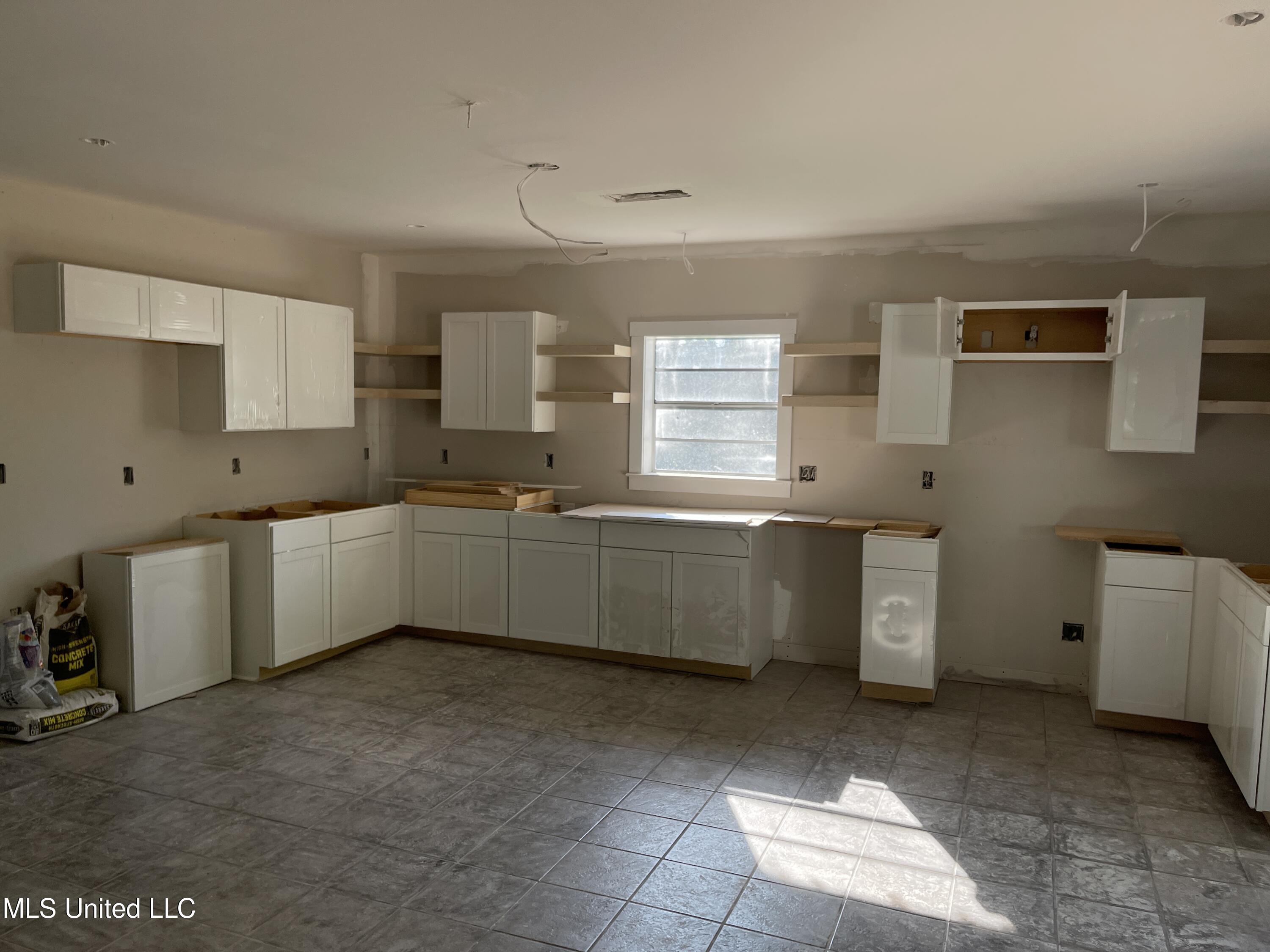 7290 Austin Road Lake Cormorant, MS 38641 - Photo 7 of 15 CD8C6F1A-0BEC-4627-AED6-66C4FB6449C2