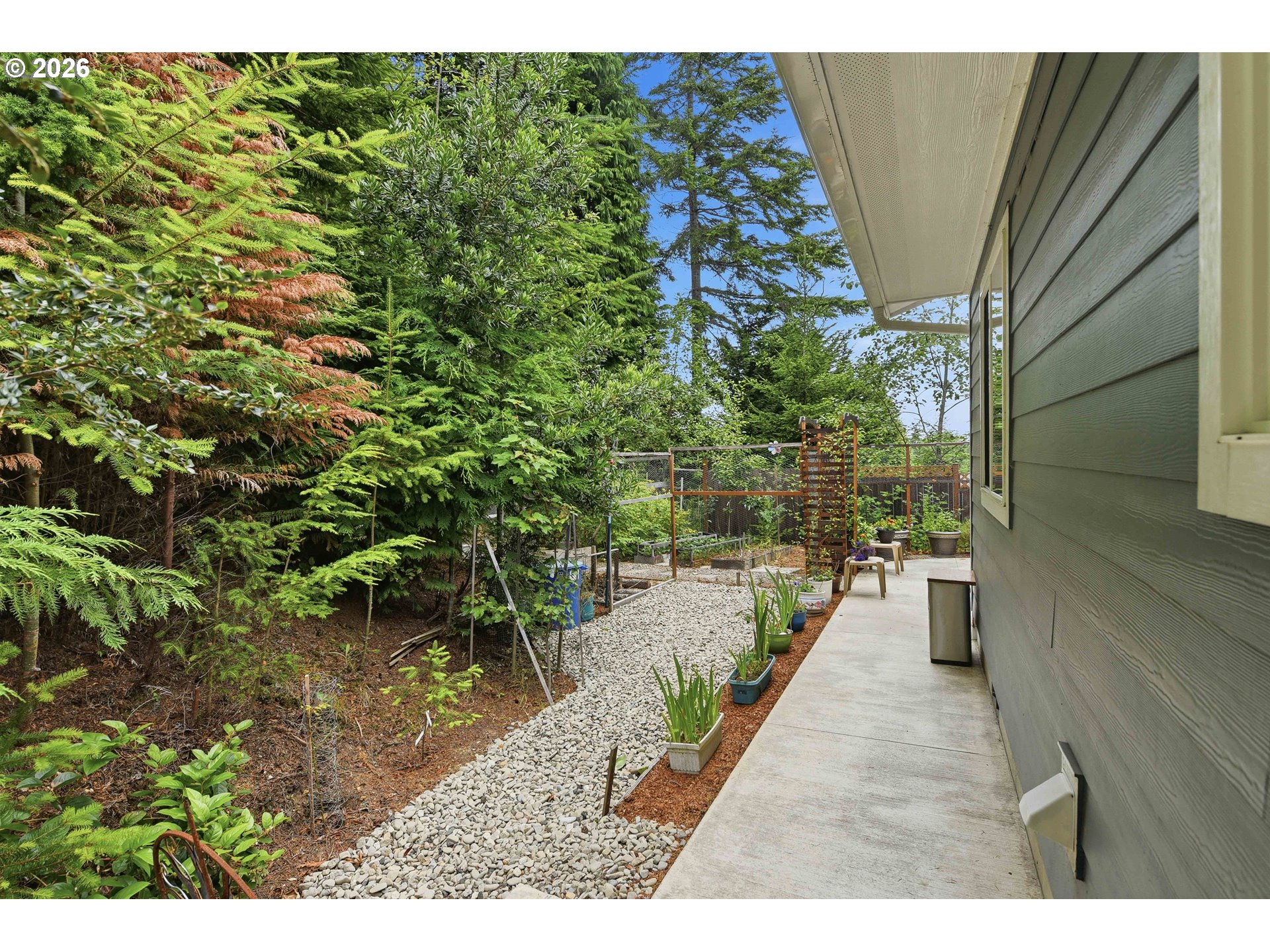 2256 Timberline Drive Coos Bay, OR 97420 - Photo 36 of 44