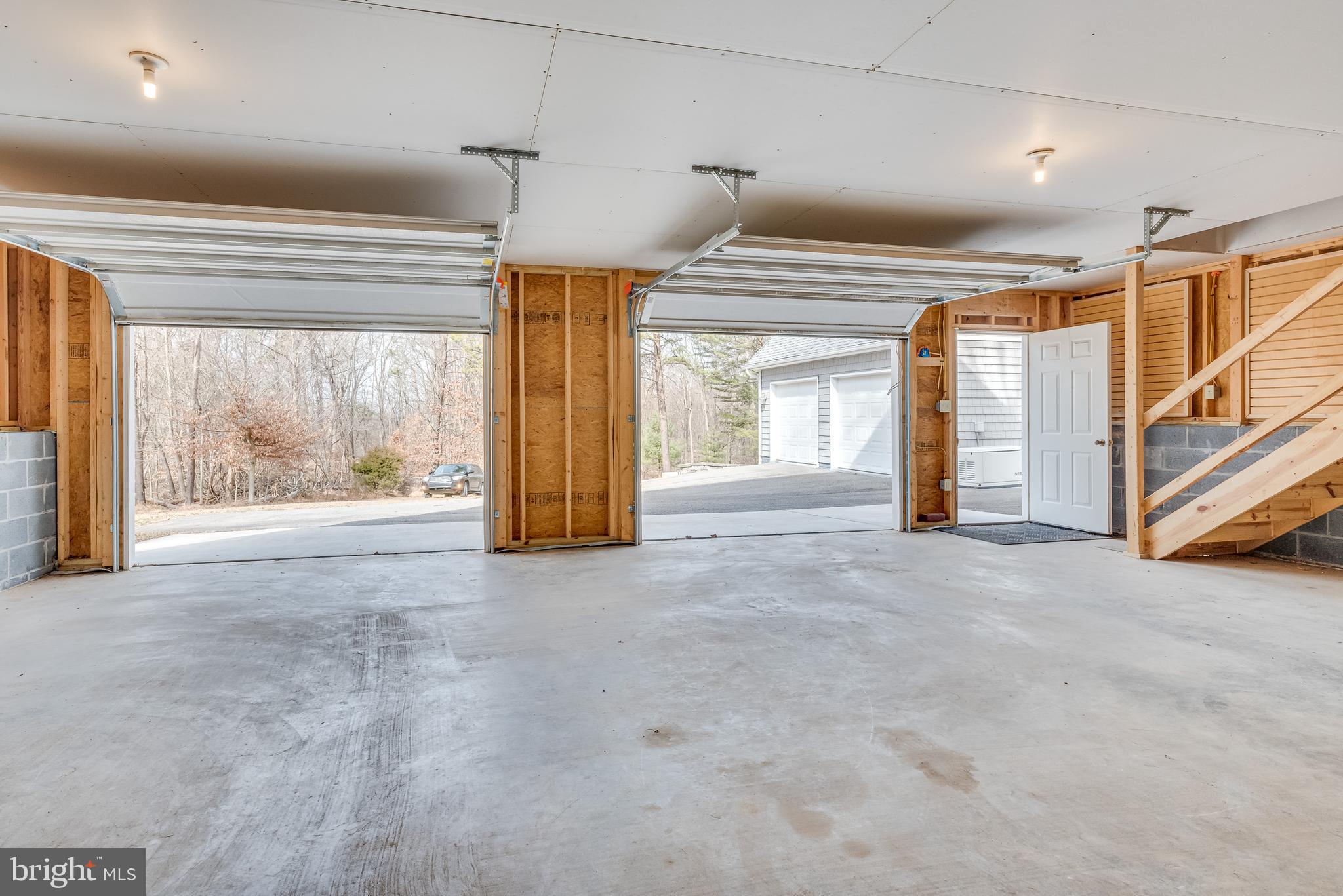 2439 Chestnut Grove Road Sharpsburg, MD 21782 - Photo 32 of 51 Spacious det. gar. w 2nd story shop (AC/Heat)