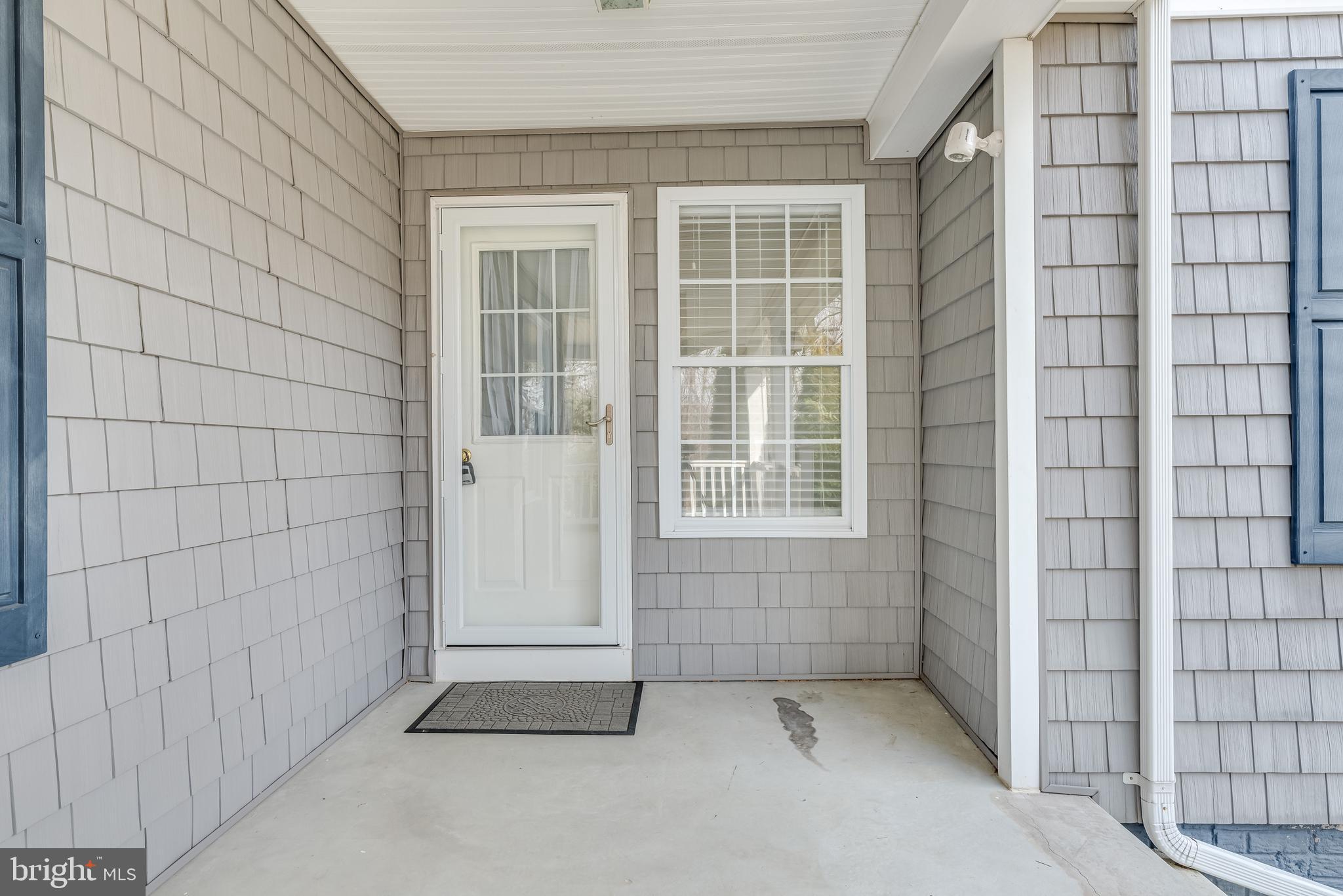 2439 Chestnut Grove Road Sharpsburg, MD 21782 - Photo 38 of 51 Convenient 2nd entrance from porch into house