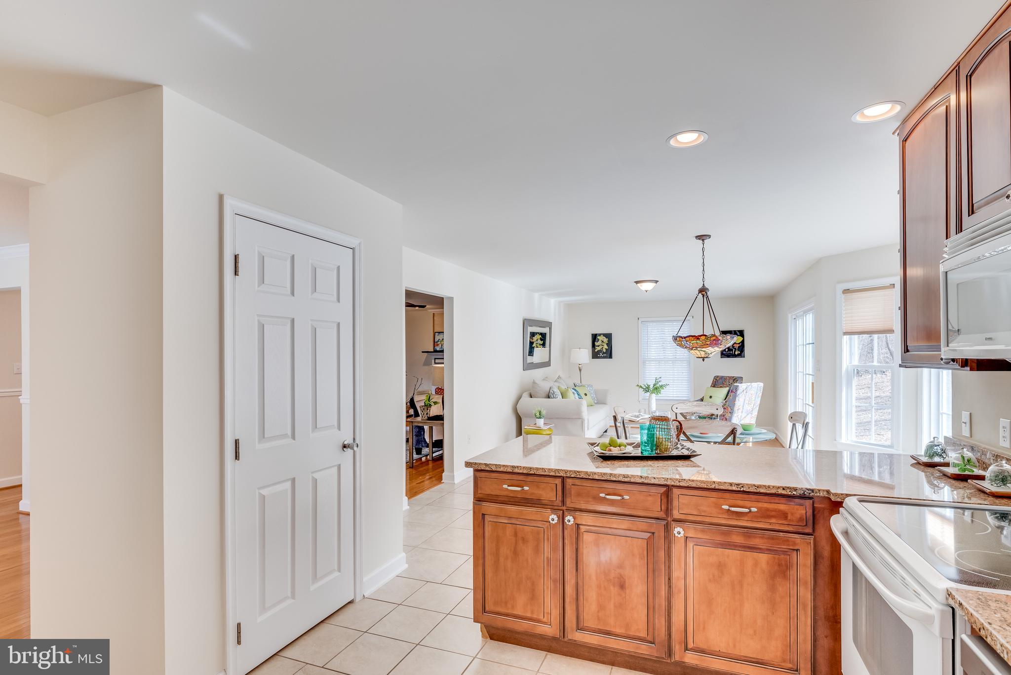 2439 Chestnut Grove Road Sharpsburg, MD 21782 - Photo 7 of 51 Light open-plan upgraded kit., view to fam room
