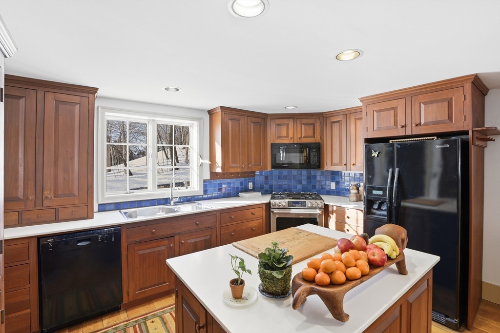 105 Lexington Road Concord, MA 01742 - Photo 6 of 42