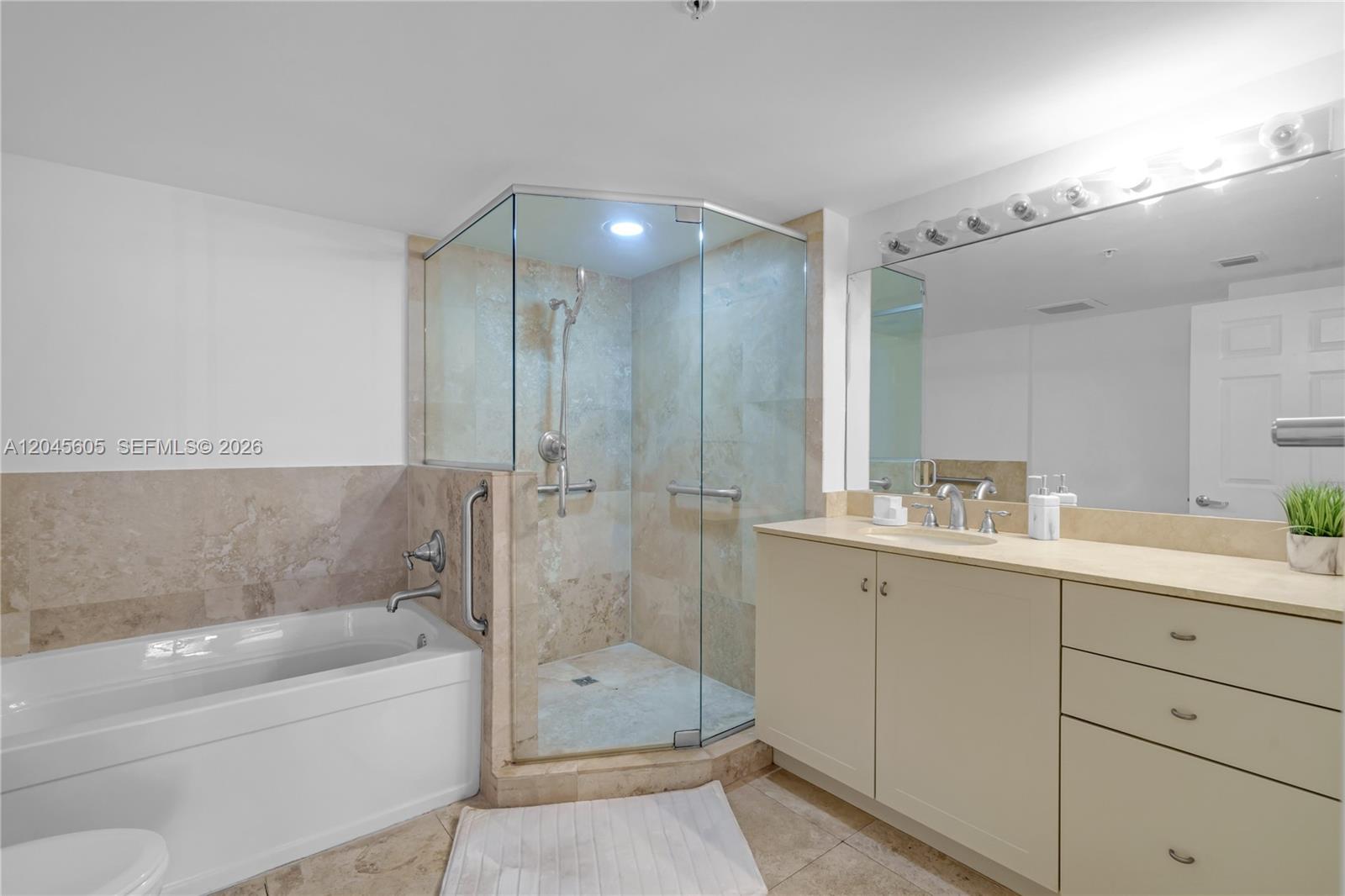 3232 Southwest 22nd Terrace, Unit 804 Miami, FL 33145 - Photo 24 of 32
