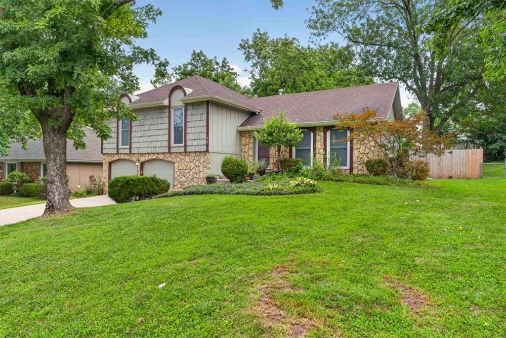 8107 Noland Road Lenexa, KS 66215 - Photo 3 of 46 Gallery Image 3