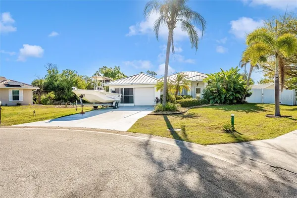 $375,000 | 125 Englewood Garden Court, Englewood, FL 34223