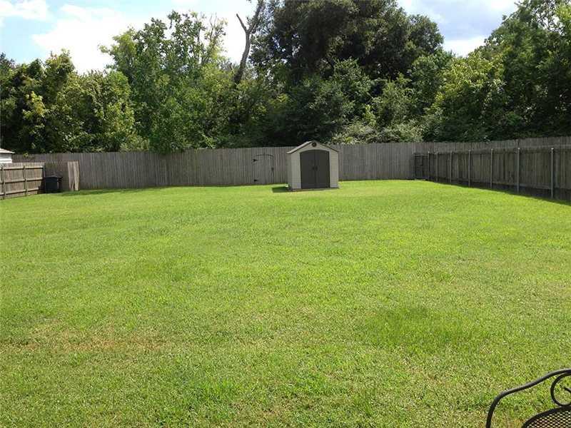 425 Oak Road Belle Chasse, LA 70037 - Photo 3 of 19 Gallery Image 3