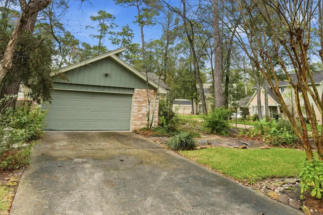 $485,000 | 1 Green Blade, The Woodlands, TX 77380