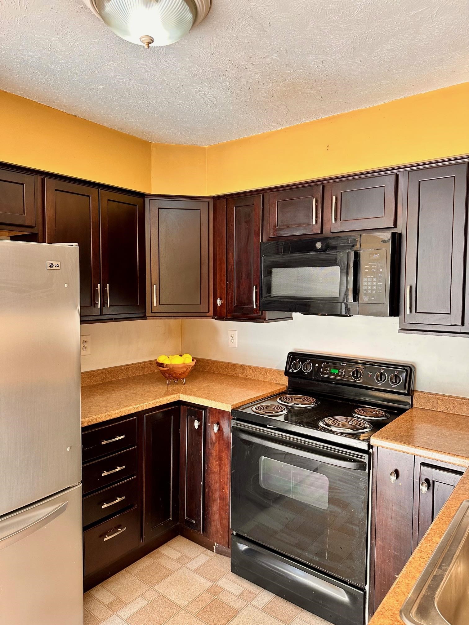 1991 Bodwell Road, Unit 30 Manchester, NH 03109 - Photo 13 of 32 Gallery Image 13