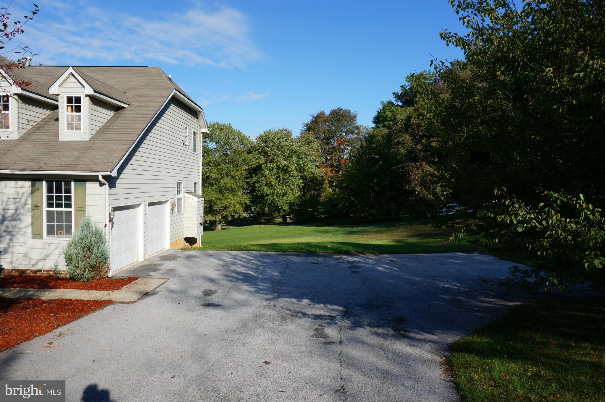 15090 Frederick Road Woodbine, MD 21797 - Photo 2 of 30 Side Loading Garage
