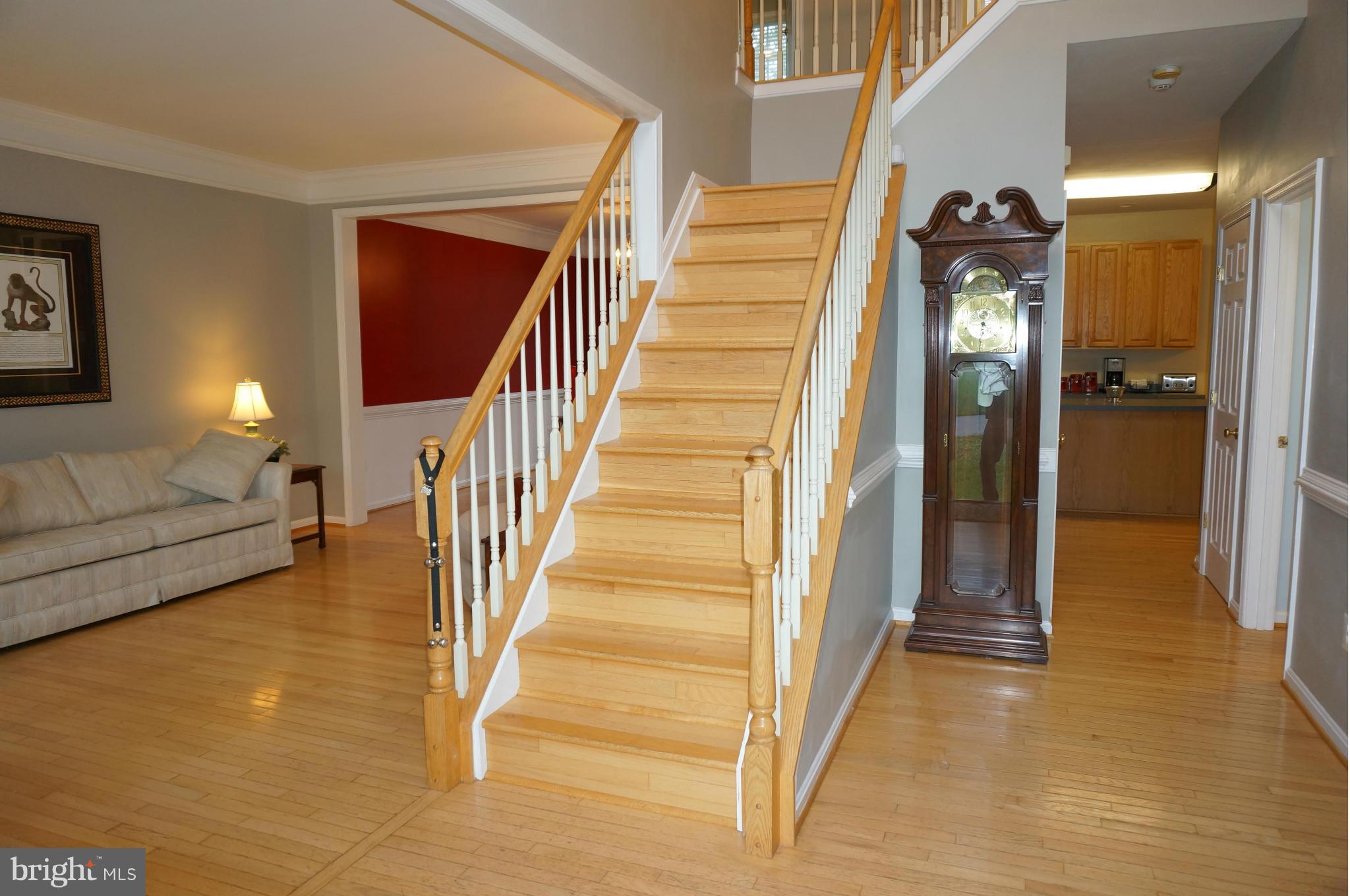 15090 Frederick Road Woodbine, MD 21797 - Photo 3 of 30 2-Story Oak Foyer