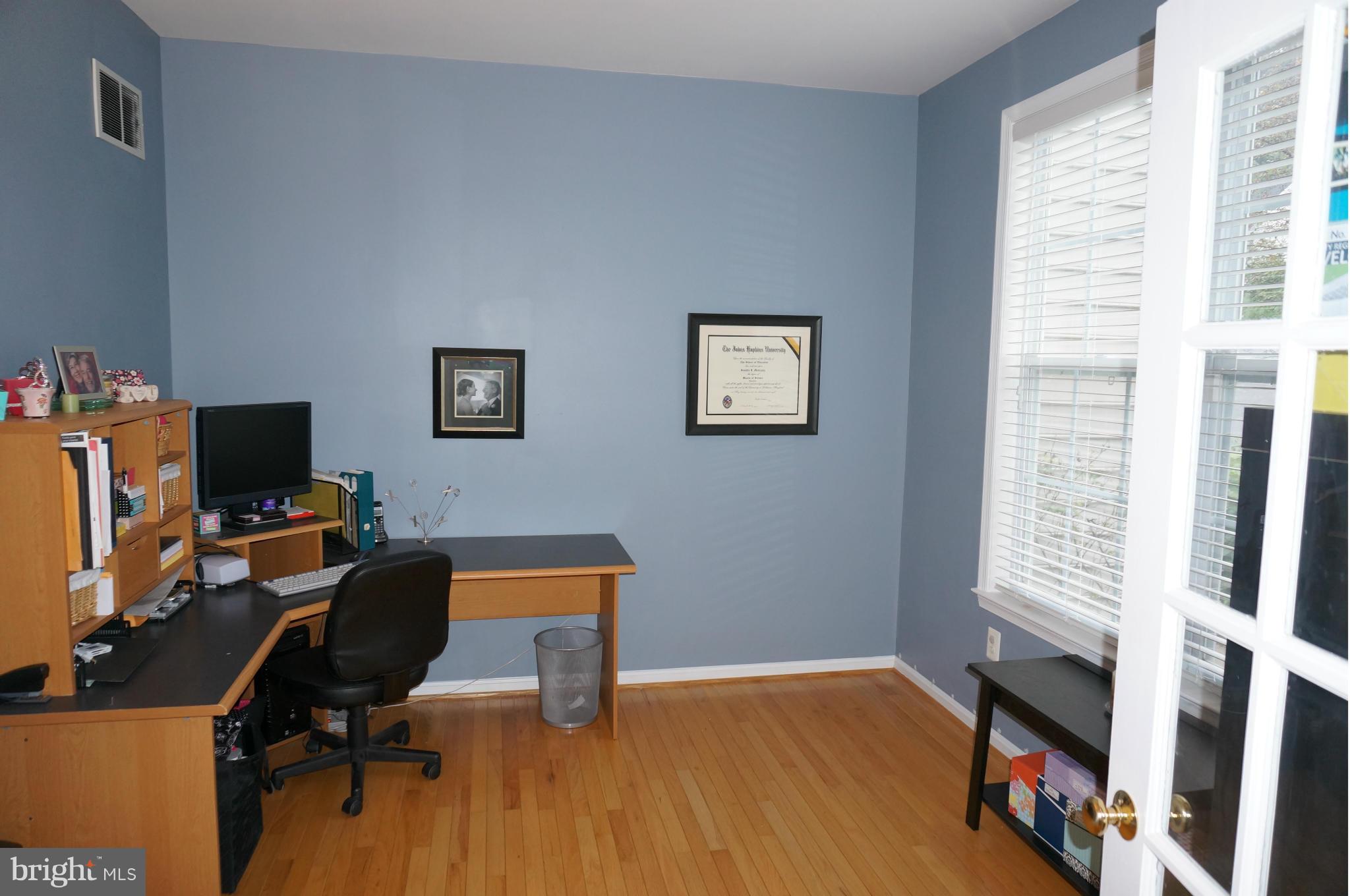 15090 Frederick Road Woodbine, MD 21797 - Photo 5 of 30 Main Level Office