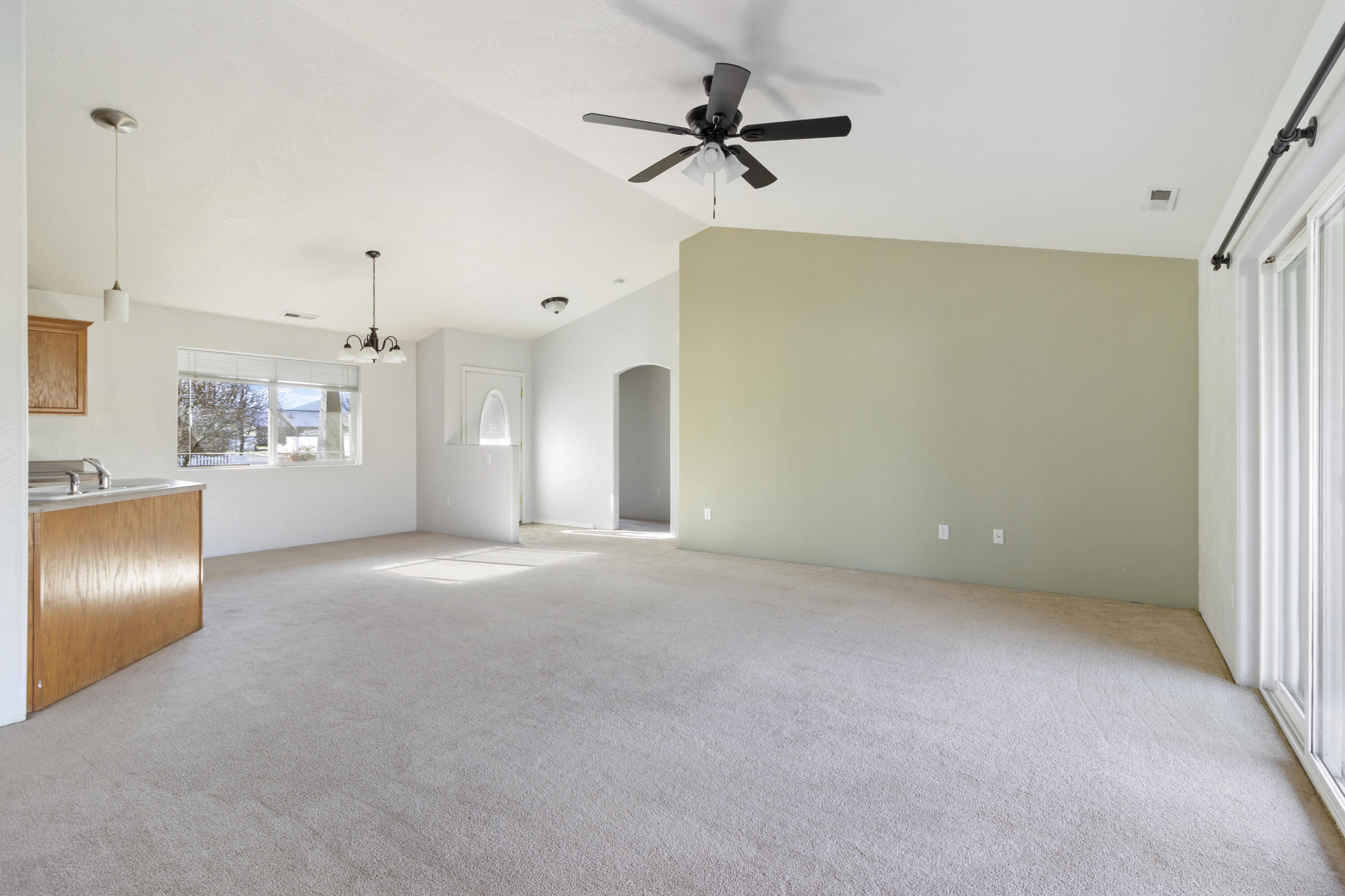 1794 Key Drive Medford, OR 97501 - Photo 6 of 29 07-1794 Key Drive-7