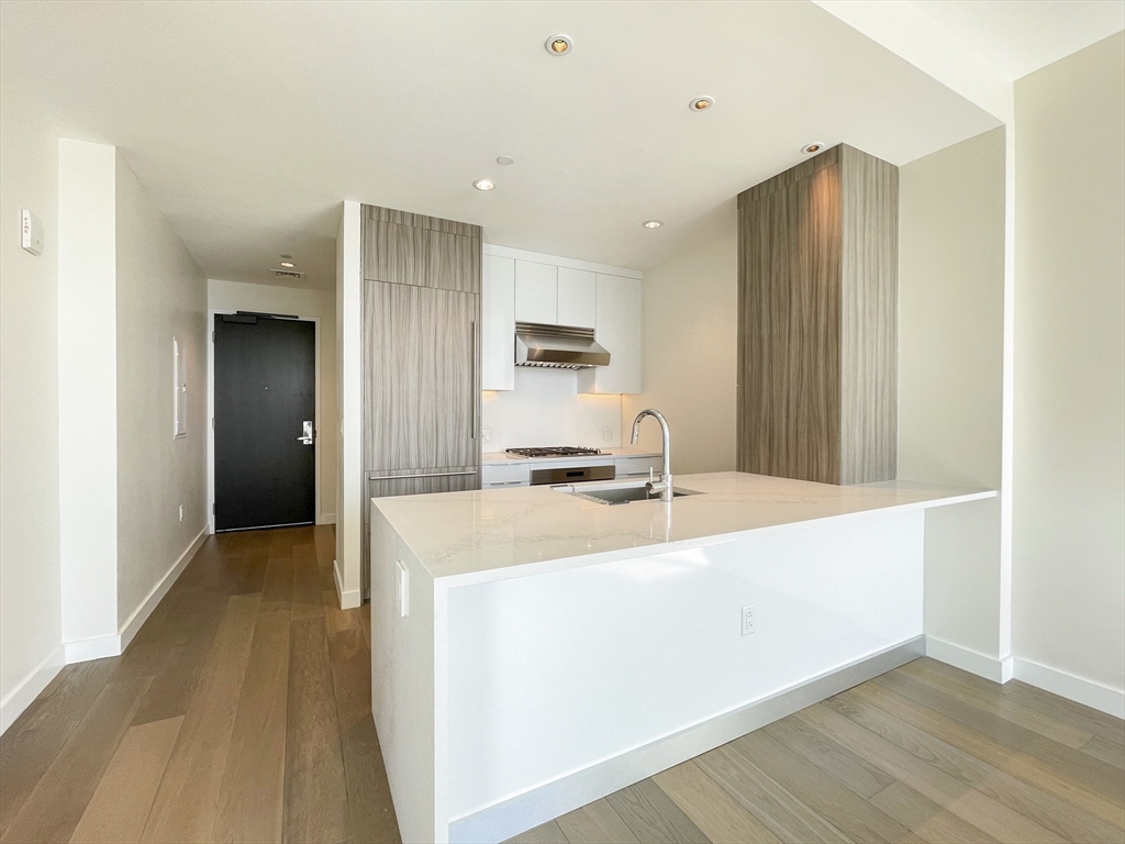 188 Brookline Avenue, Unit 21F Boston, MA 02215 - Photo 3 of 42