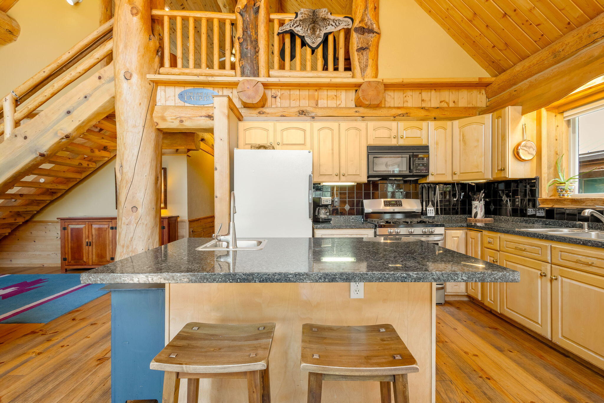 17337 Elsinore Road Bend, OR 97707 - Photo 10 of 46 Gallery Image 10