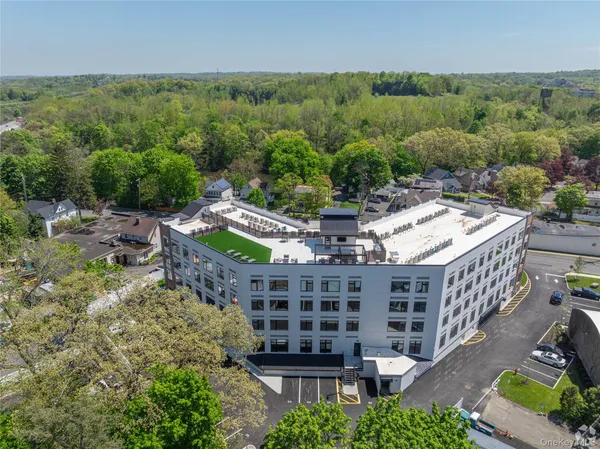 $3,400 | 15 Washington Avenue, Unit 210, Suffern, NY 10901