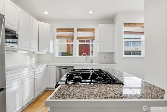 $3,650 | 619 Federal Avenue East, Unit A, Seattle, WA 98102