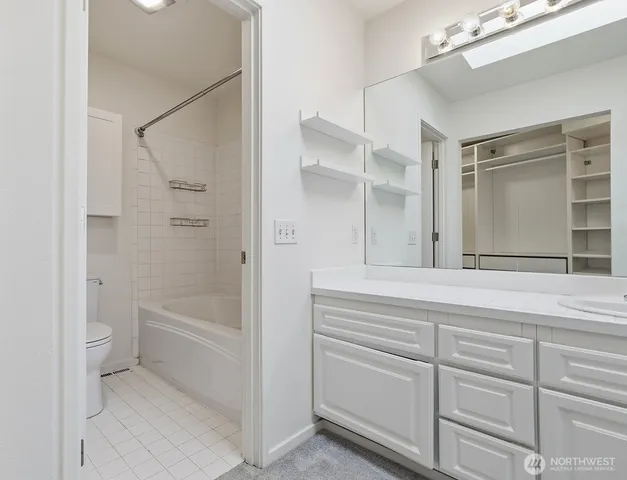 $3,650 | 619 Federal Avenue East, Unit A, Seattle, WA 98102