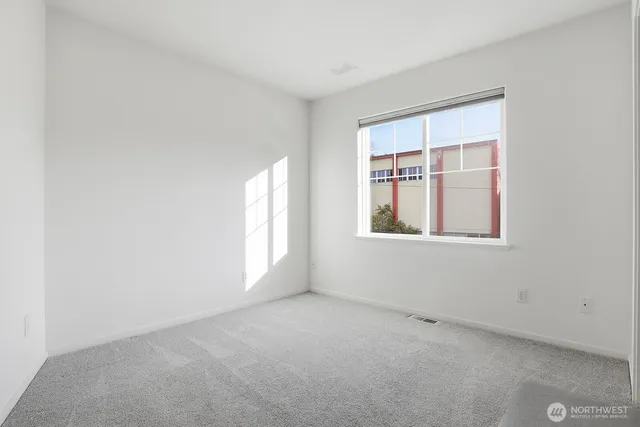 $3,650 | 619 Federal Avenue East, Unit A, Seattle, WA 98102