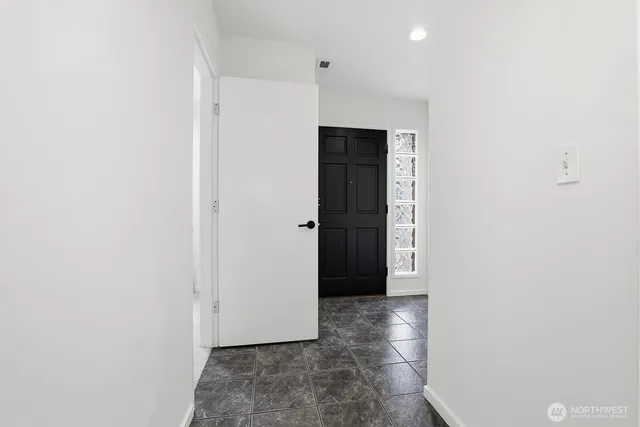 $3,650 | 619 Federal Avenue East, Unit A, Seattle, WA 98102