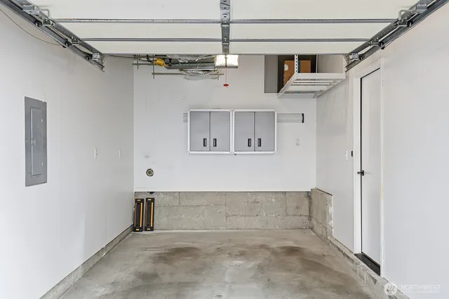 $3,650 | 619 Federal Avenue East, Unit A, Seattle, WA 98102