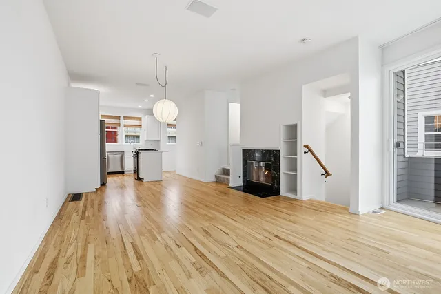 $3,650 | 619 Federal Avenue East, Unit A, Seattle, WA 98102