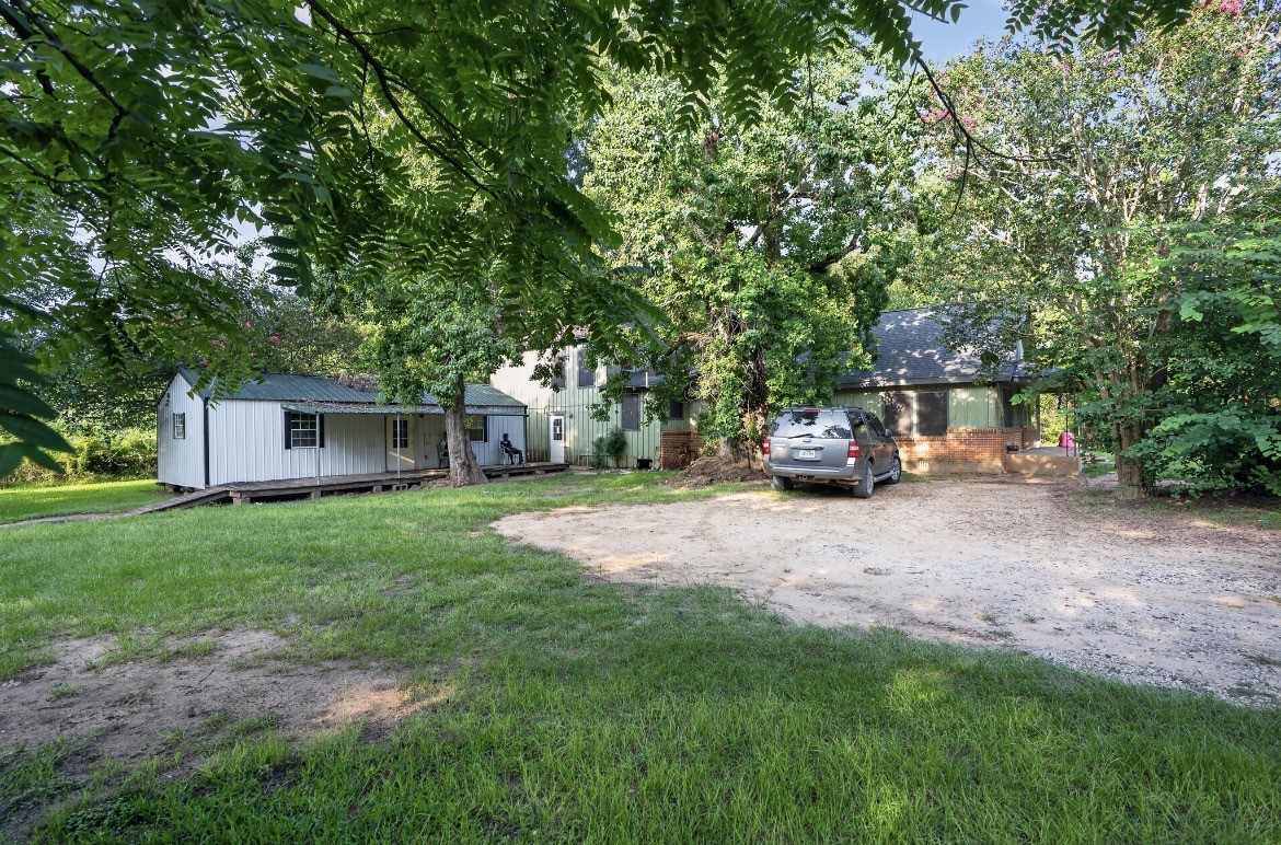 801 Snell Road Livingston, TX 77351 - Photo 3 of 24