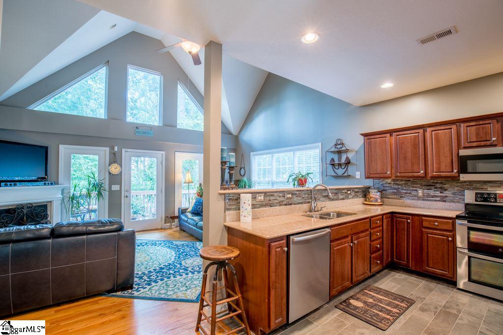 312 Plantation Point Anderson, SC 29625 - Photo 17 of 36 Gallery Image 17