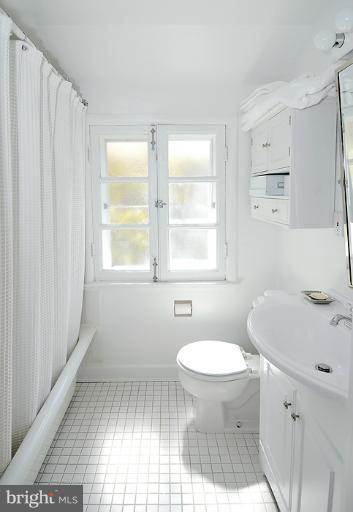218 Wendover Road Baltimore, MD 21218 - Photo 19 of 22 Bath