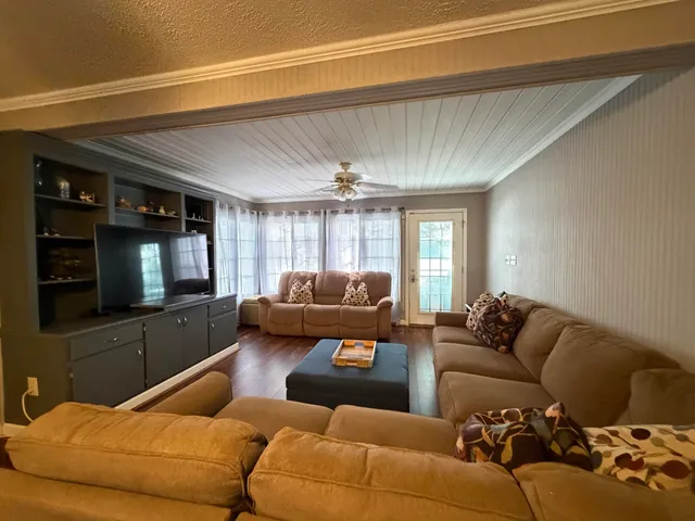 $425,000 | 64 Peaceful Way, Prosperity, SC 29127