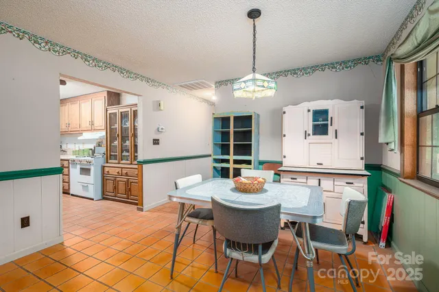 $550,000 | 3323 Sadler Road, Alexis, NC 28006