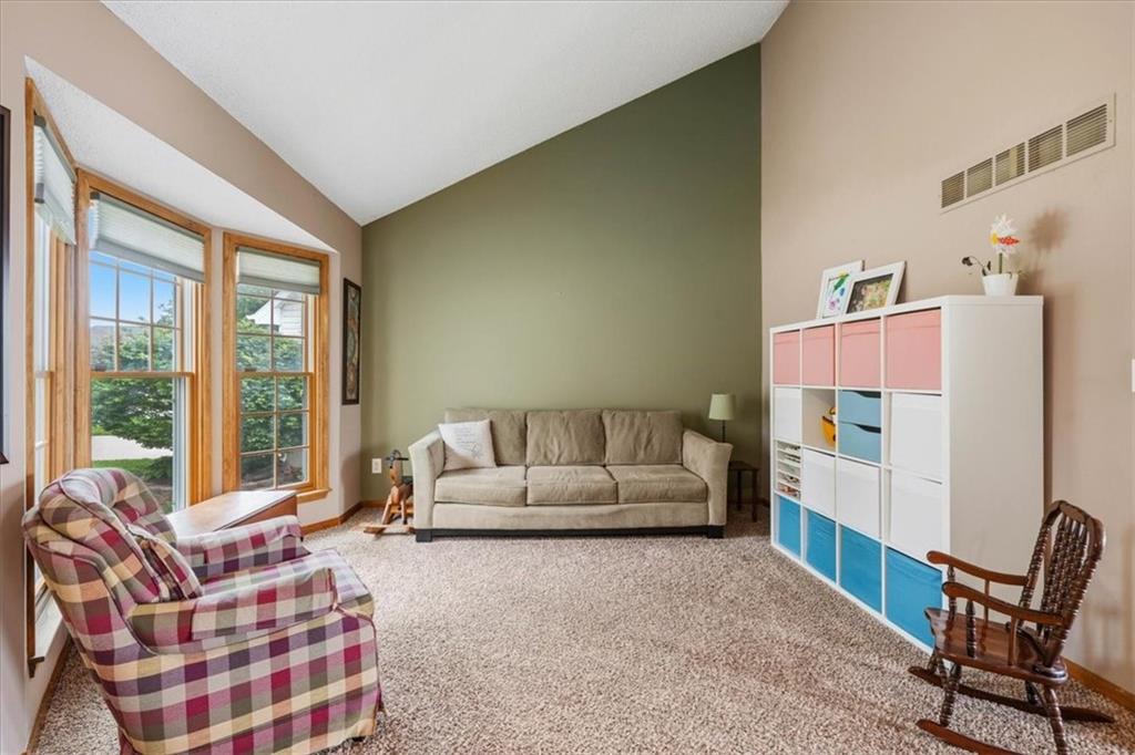 9411 West 47th Terrace Shawnee, KS 66203 - Photo 3 of 28