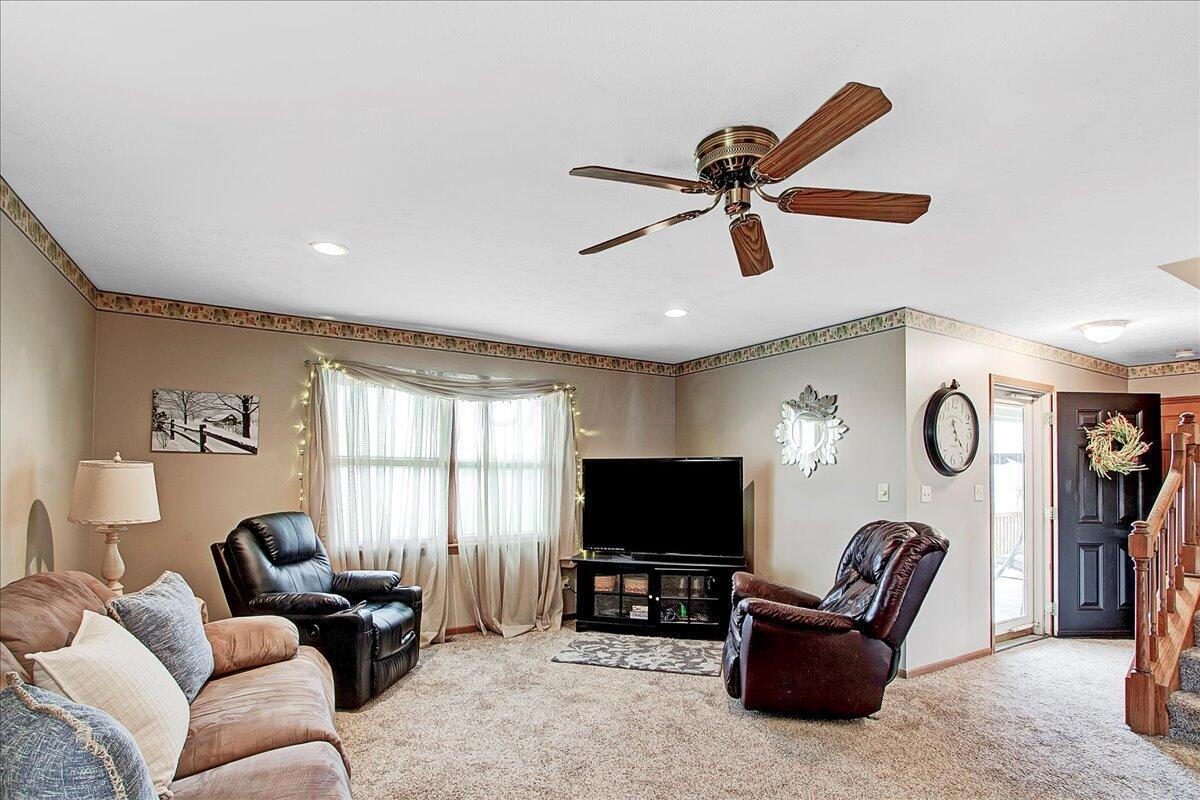 693 Lippincott Road Urbana, OH 43078 - Photo 8 of 50 08-IMG_4032_3_4