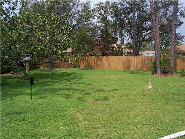 5485 Flax Road Pensacola, FL 32504 - Photo 2 of 6 Beautiful fenced backyard