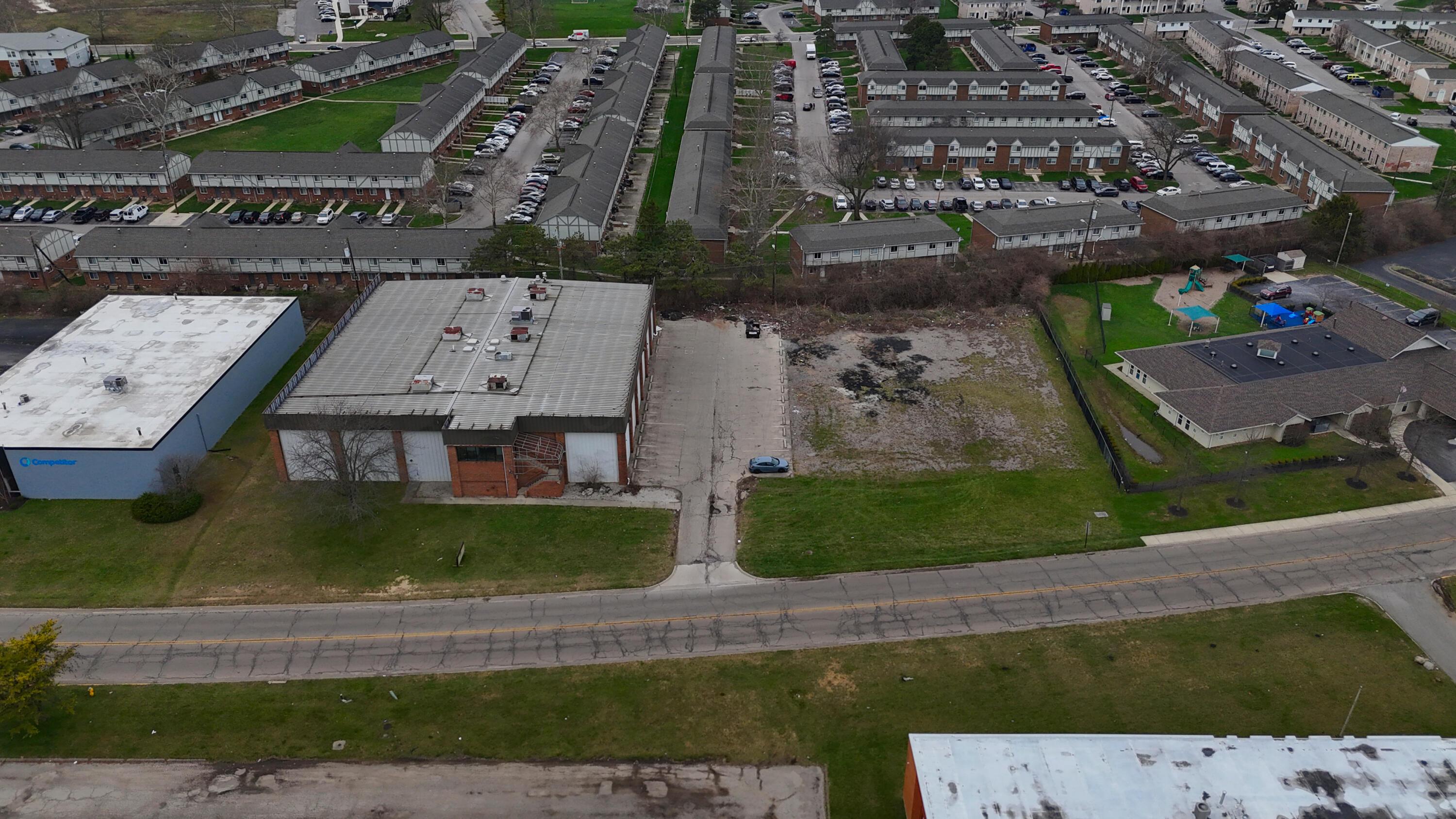 511 Industrial Mile Road Columbus, OH 43228 - Photo 4 of 35 4