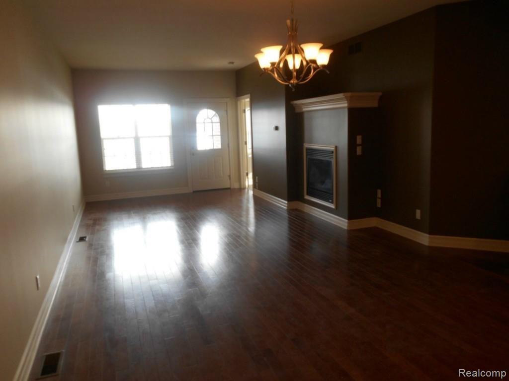 2727 Riverside Drive Trenton, MI 48183 - Photo 6 of 25