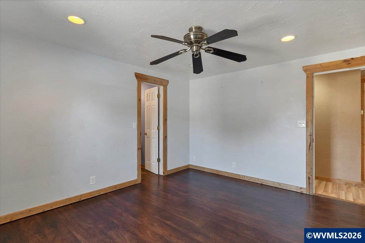 4335 Lone Oak Road Southeast Salem, OR 97302 - Photo 17 of 35
