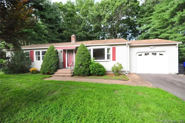 $2,500 | 109 Quarry Brook Drive, South Windsor, CT 06074