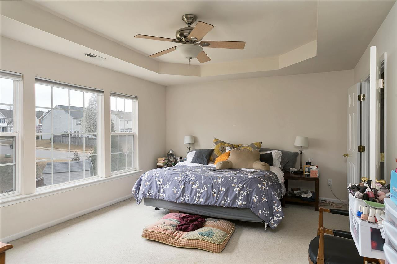 5410 Regatta Way Raleigh, NC 27613 - Photo 8 of 18 Photo 8