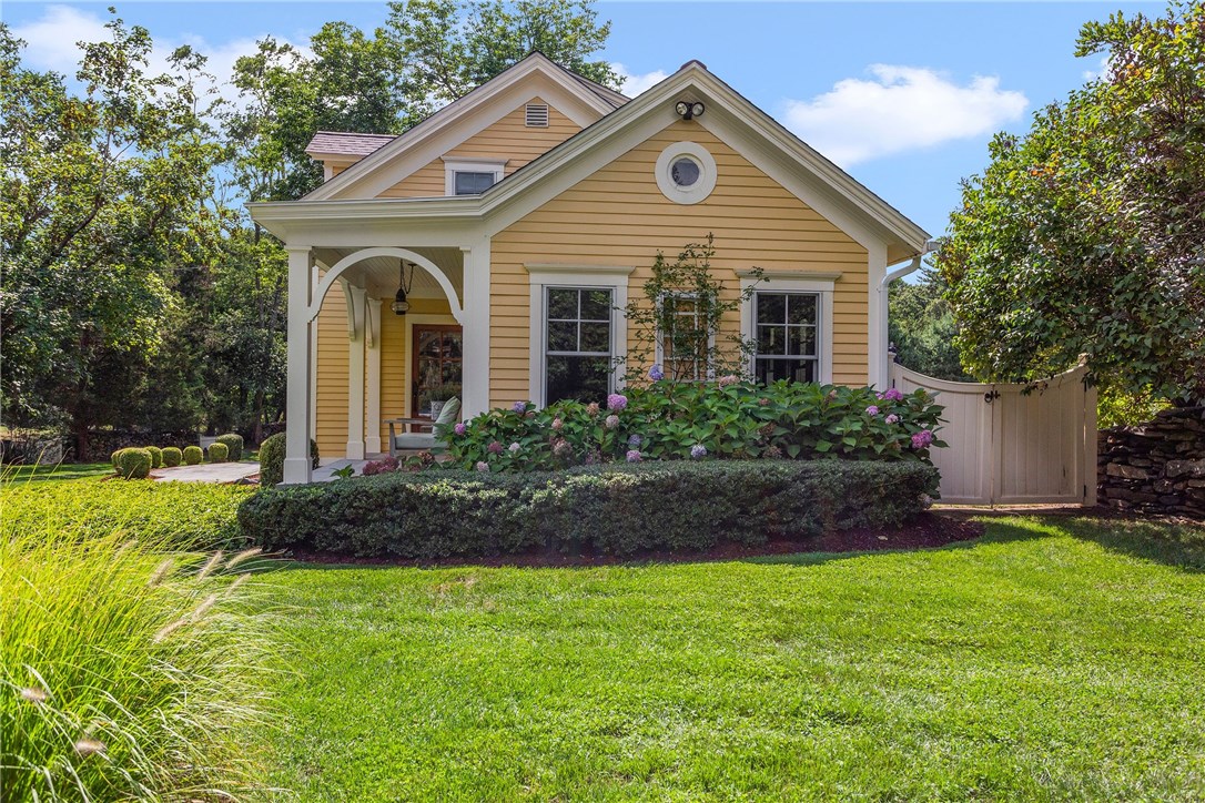 611 Fletcher Road North Kingstown, RI 02852 - Photo 2 of 9 Gallery Image 2