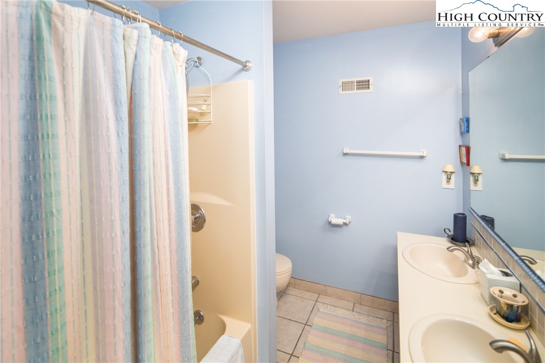 227 Coventry Lane Boone, NC 28607 - Photo 11 of 26 Gallery Image 11