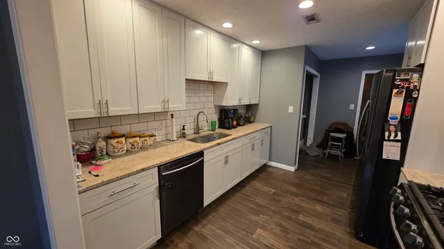 $275,000 | 876 Woodcross Court, Avon, IN 46123