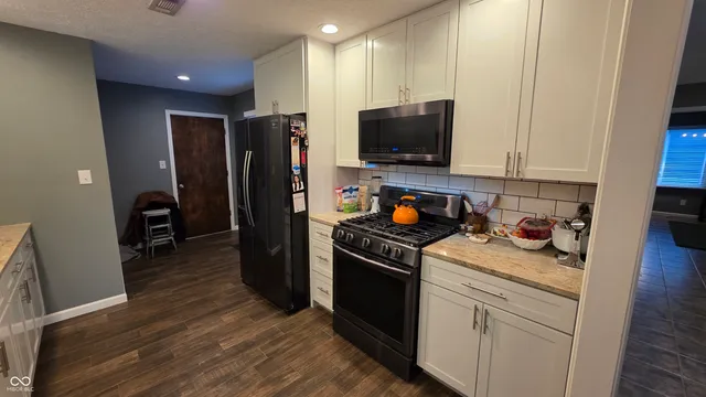 $275,000 | 876 Woodcross Court, Avon, IN 46123