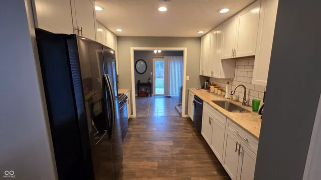 $275,000 | 876 Woodcross Court, Avon, IN 46123