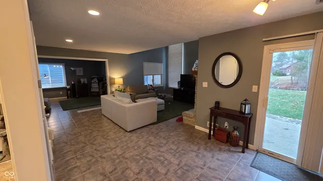 $275,000 | 876 Woodcross Court, Avon, IN 46123