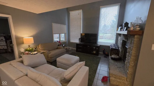 $275,000 | 876 Woodcross Court, Avon, IN 46123